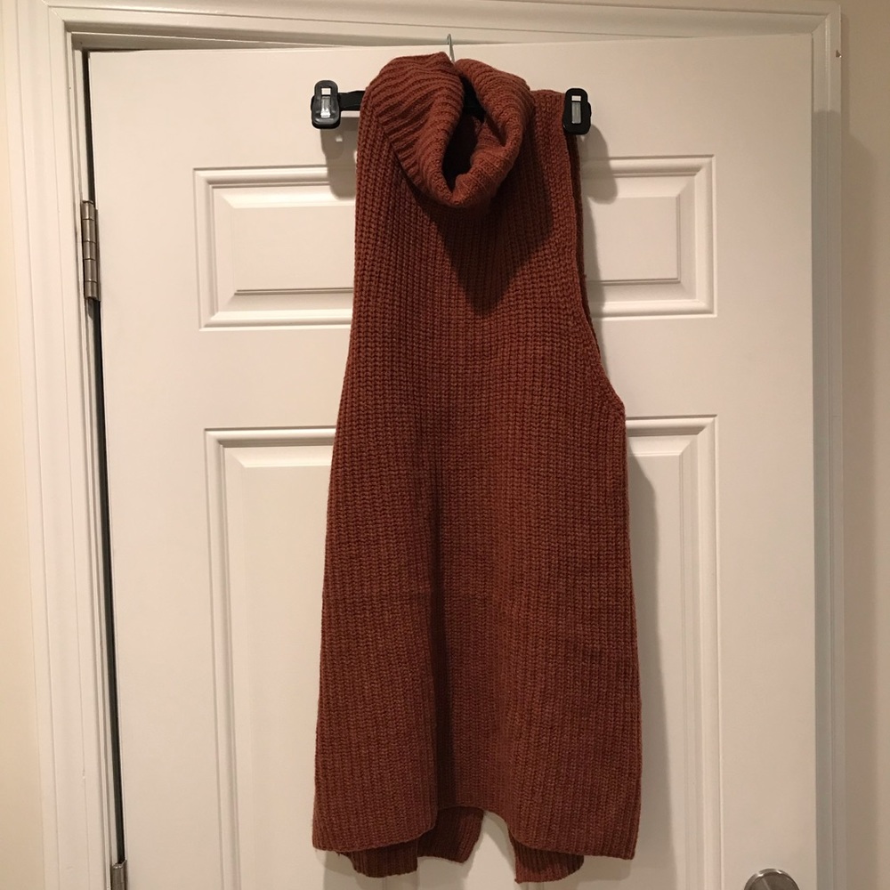 Free People sleeveless tunic!